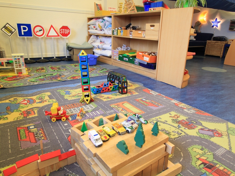 Unsere Bauecke lädt die Kinder zum Spielen, Konstruieren und Experimentieren ein.