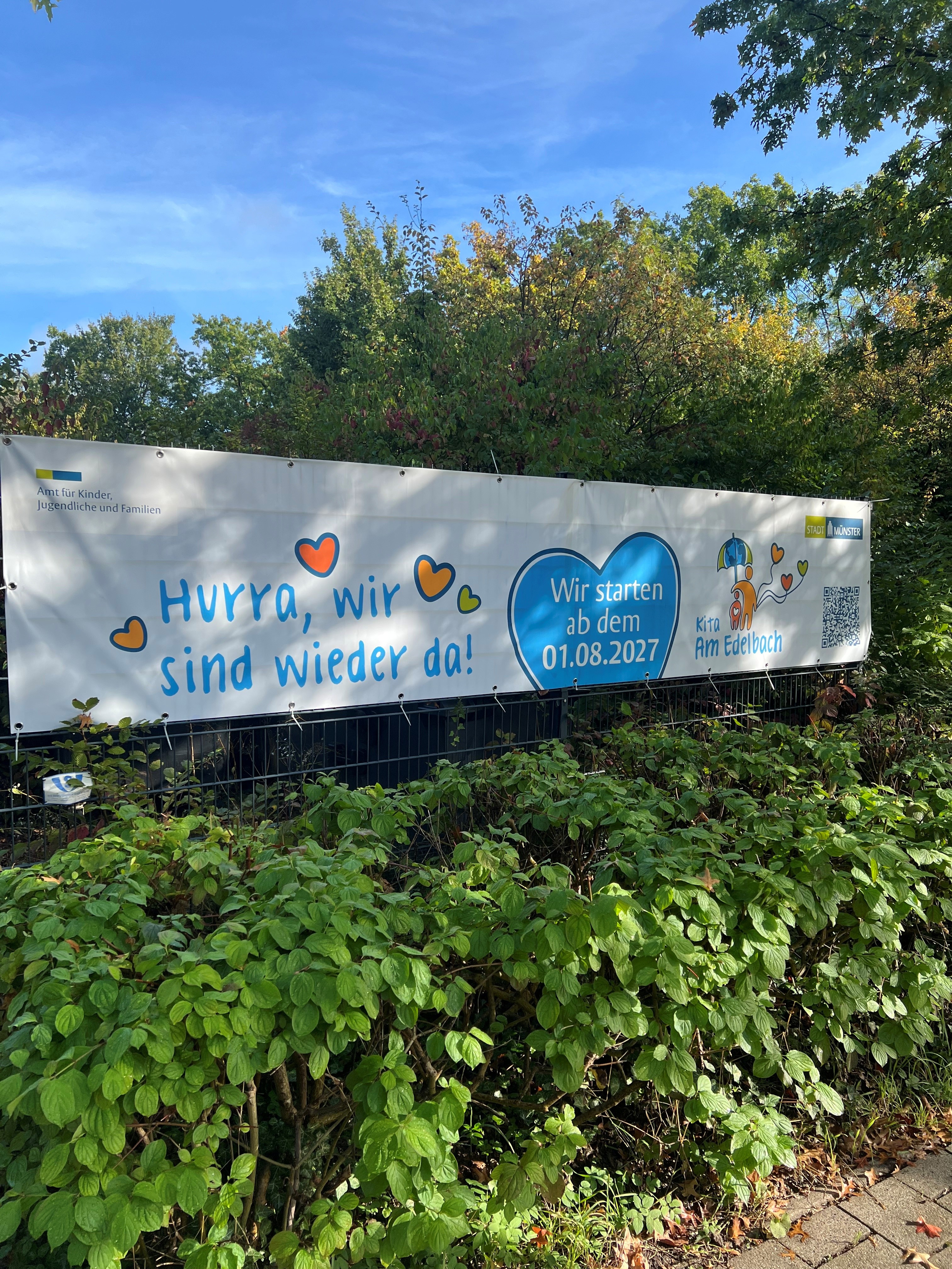 Banner zur Wiedereröffnung